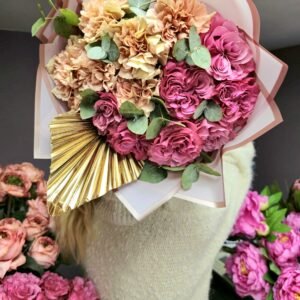 Gvazdikų ir bijūninių rožių bliuzas