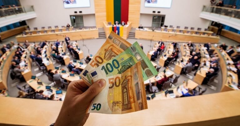 Biudžetai per 9 mėnesius pasipildė milijardais: labiausiai augo kelios svarbios pajamų rūšys