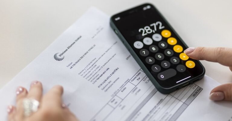 Dujų kainos pasiekė metų rekordą: nuo sausio gyventojų sąskaitos gali šoktelėti iki 60 proc.