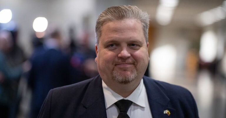 Valio ateitis pakibo ant plauko: po biudžeto pateikimo gali paaiškėti ministro likimas