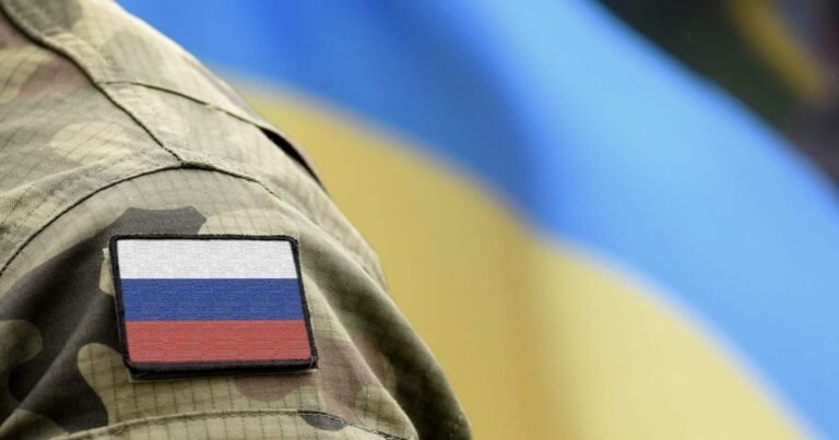 Rusijos mokymo įstaigose – netikėta „studijų“ dalis: studentų surinkti dronai siunčiami į Ukrainos frontą