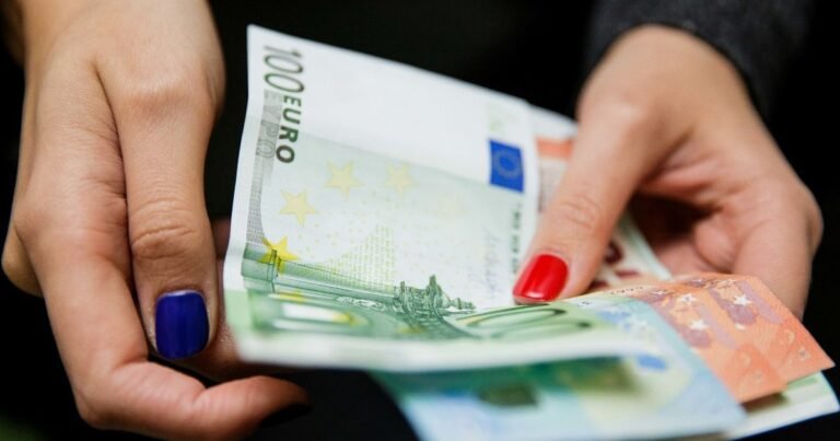 Jaunimas darbo pokalbyje kelia kartelę: daliai 1,5 tūkst. eurų „į rankas“ jau nepakanka