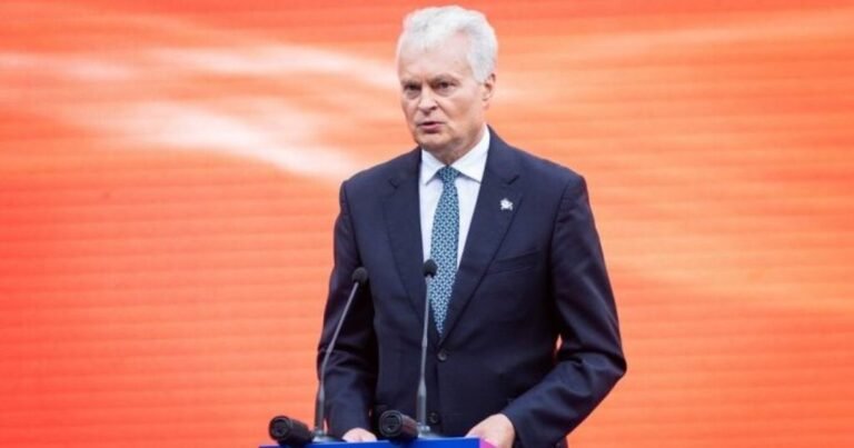 Nausėda įspėja dėl pavojingo scenarijaus: kas gali būti nuspręsta už Ukrainos nugaros?