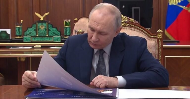 Europa ieško, kas kalbėtųsi su Putinu: į pirmą planą iškilo Suomijos prezidentas
