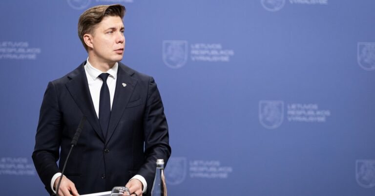 Gynybai skirti milijardai dar neišleisti: Sinkevičius ragina KAM smarkiai didinti tempą