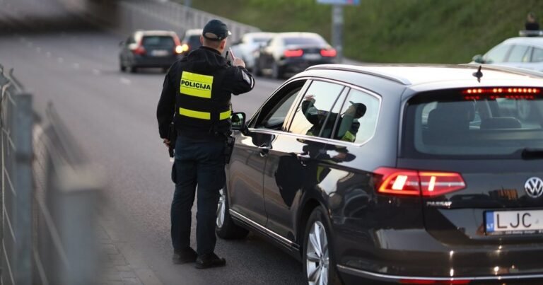Vaizdo registratorius gali išgelbėti po avarijos: viena klaida įrašą pavers problema