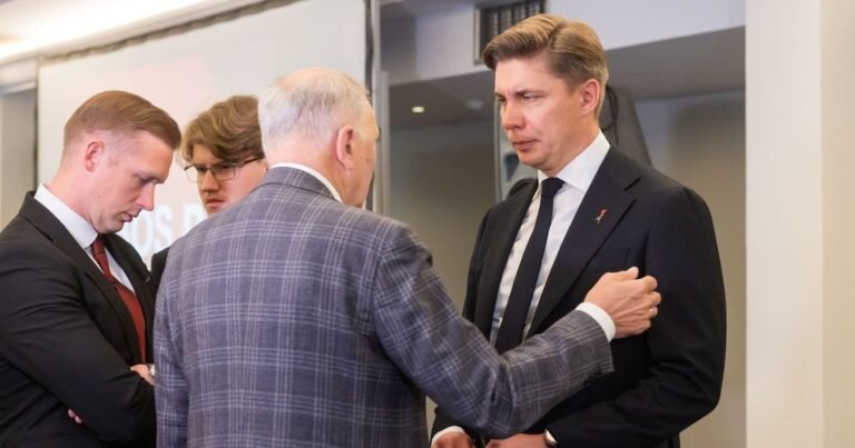 Andriukaitis prabilo apie valdžios reakciją ir Sinkevičių: „Kokią etiketę priklijuot?