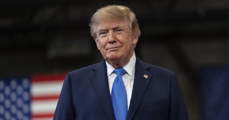 Epsteino šešėlis vėl smogė Trumpui: demokratai reikalauja nepriklausomo tyrimo