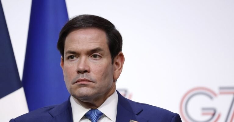 Karas Ukrainoje užsitęsė ketverius metus: Rubio atskleidė, kas trukdo jį užbaigti