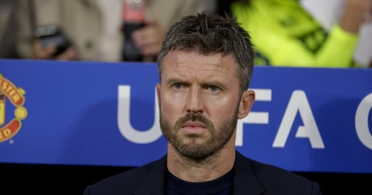 Man Utd“ patyrė skaudų smūgį: Carrickas rėžė atsaką Fernandesui ir prabilo apie savo ateitį