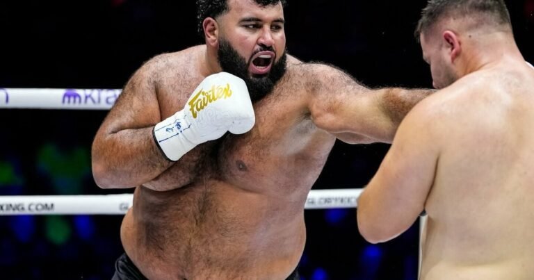 159,7 kg sveriantis „Glory“ galiūnas vėl triumfavo: varžovą pranoko netikėta taktika