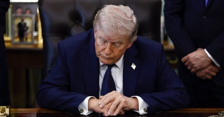 Trumpas įsikišo dėl „Starlink“ Ukrainoje: po skambučio ryšys pradėjo veikti sparčiau